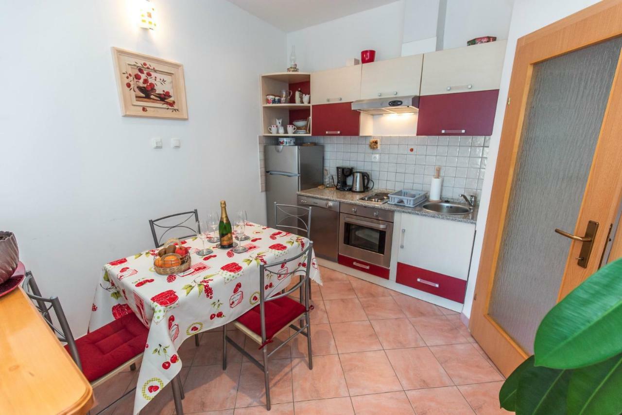 Apartment Jasna With Breathtaking Sea View, Terrace And Free Parking Hreljin Esterno foto